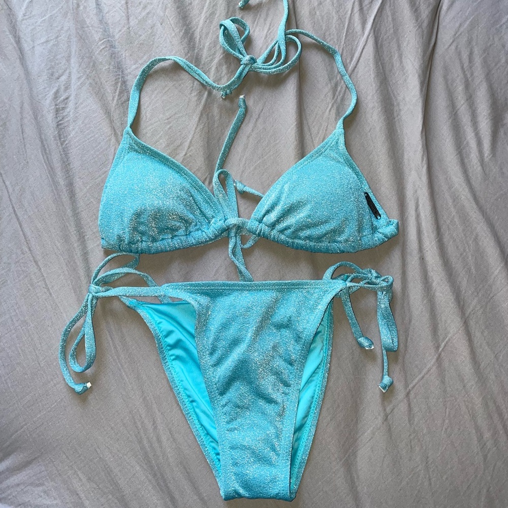 🚫SOLD🚫Kendall & Kylie Sparkly Bikini Set